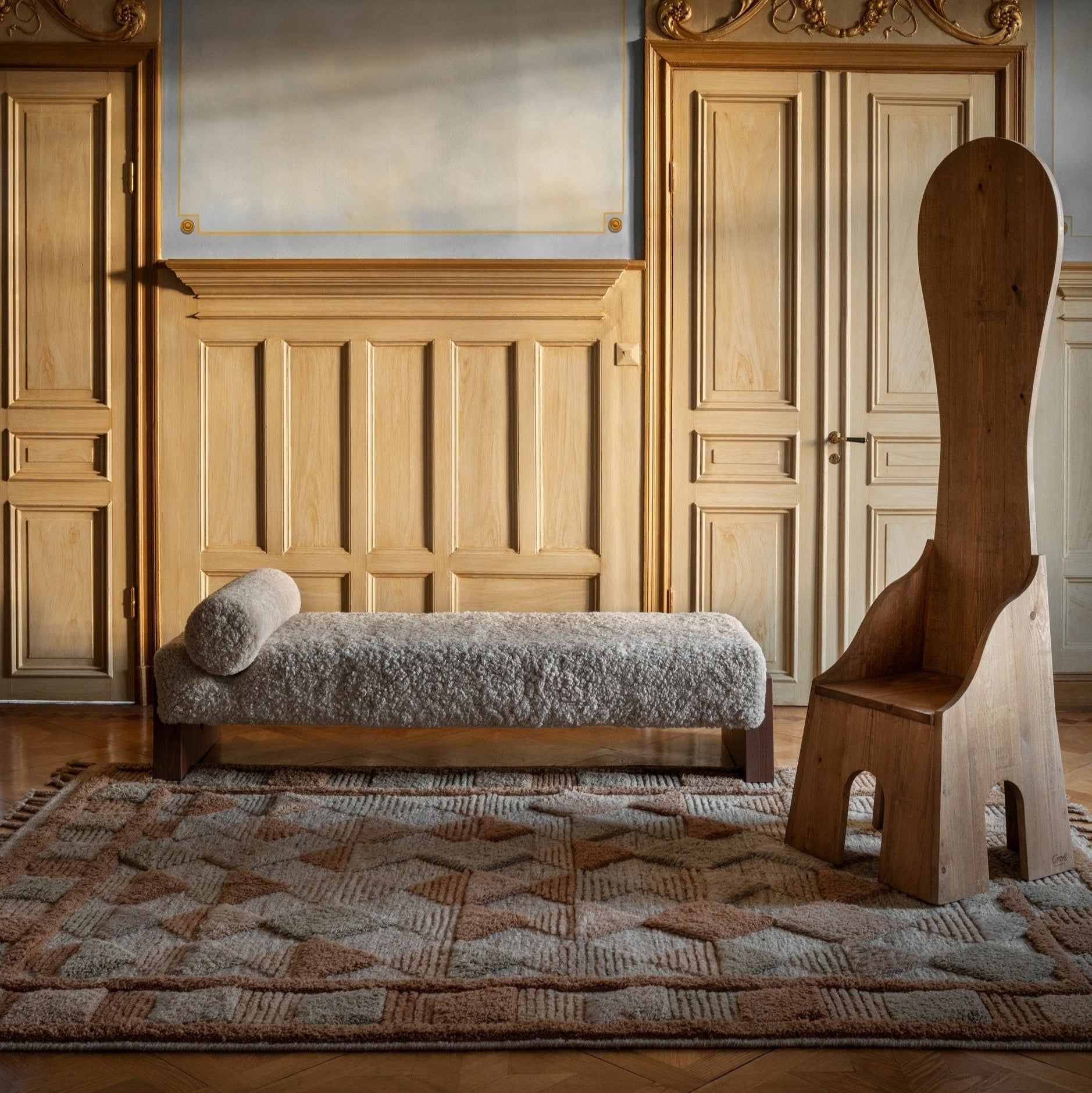 V Day Bed Sheepskin